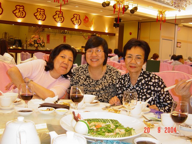 3 sisters together