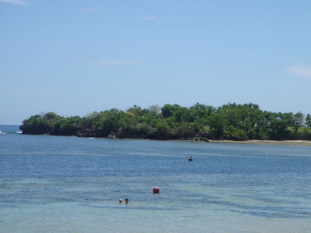 A view towards the right hand side of the beach!