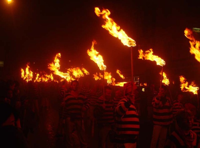 lewesbonfirenite2002_007.jpg