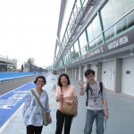 The Pit Tour Ends with a Team Photo! :)