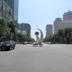 Nice Roundable Feature ... and the surprisingly roads quiet in this area :)